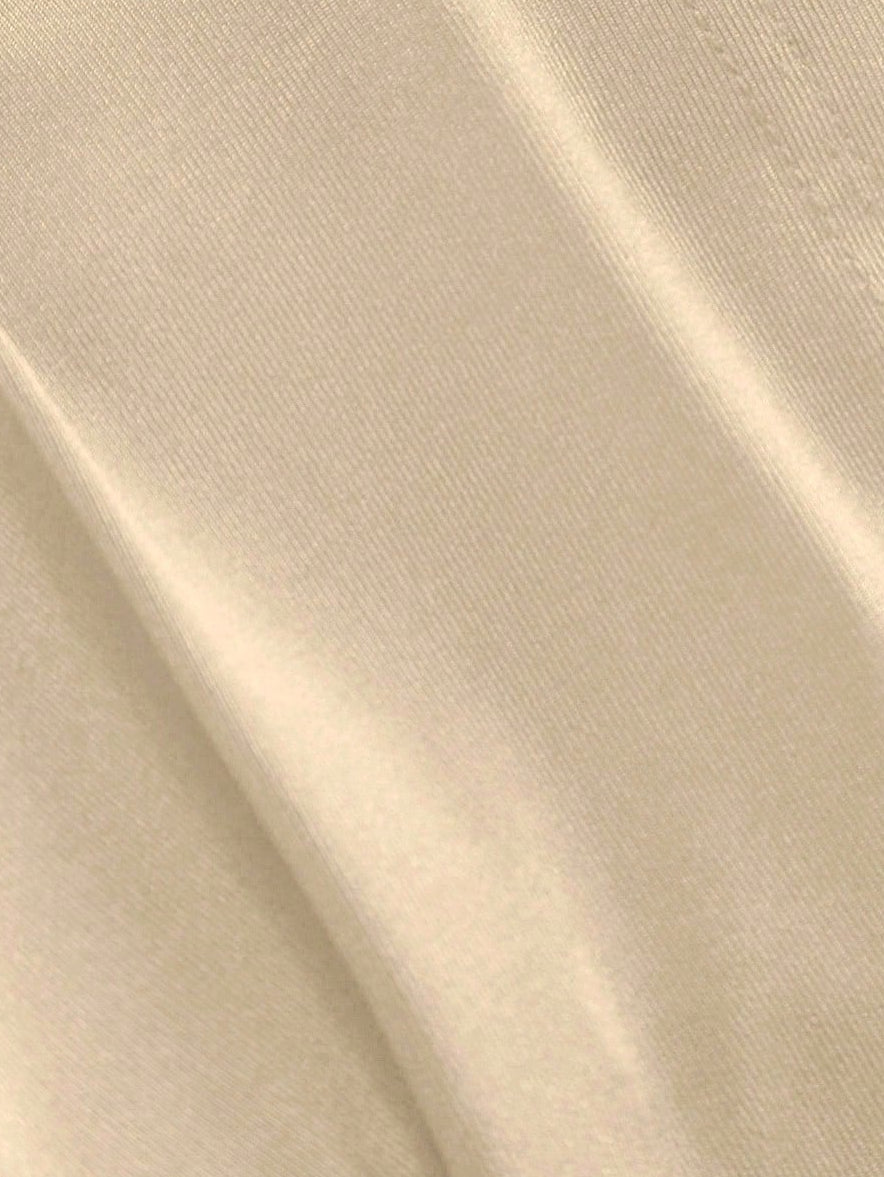 Aurelia – champagnerfarbenes Brautkleid