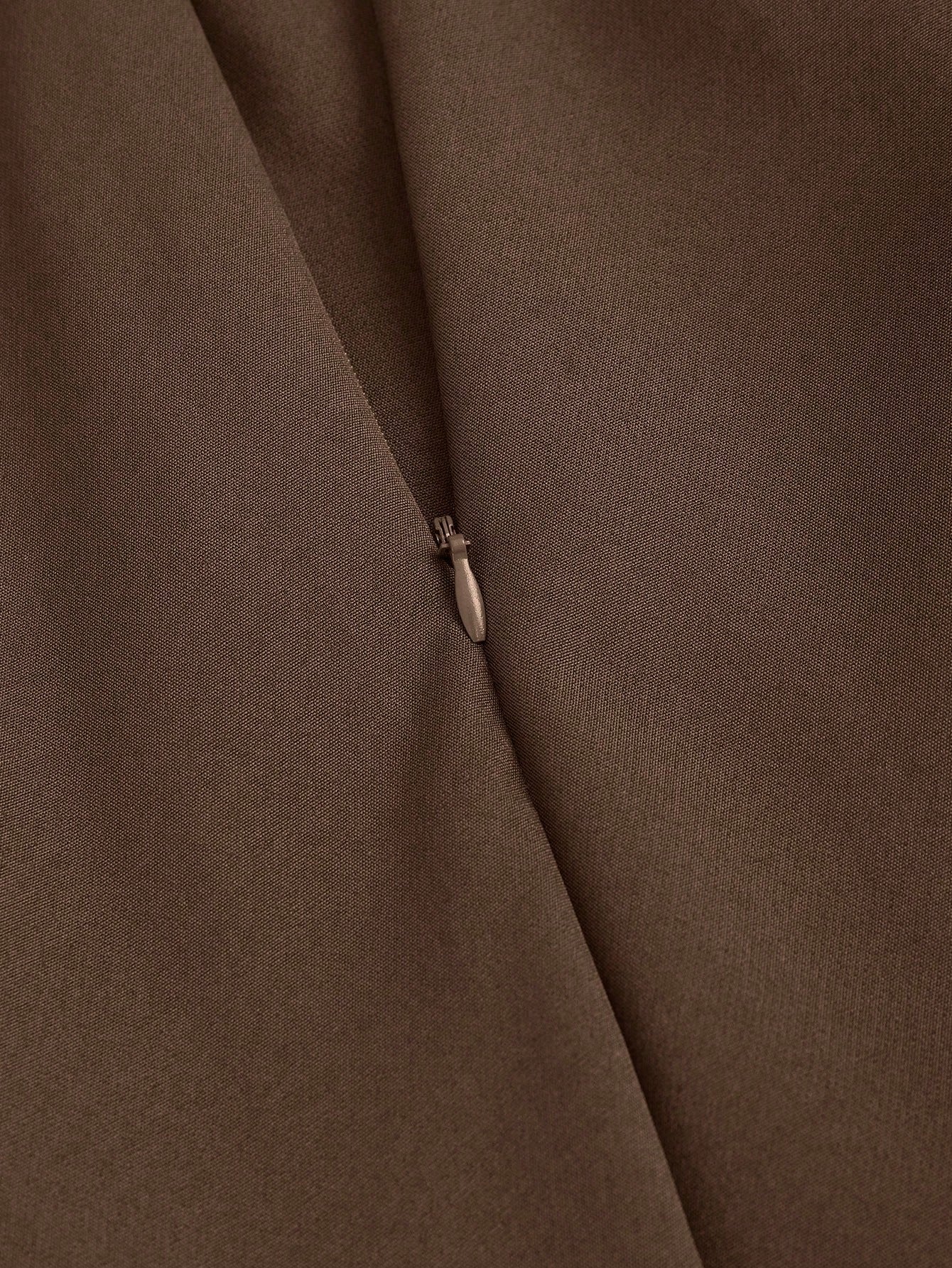 Colette – Kastanienbraune, maßgeschneiderte Hose mit geradem Bein