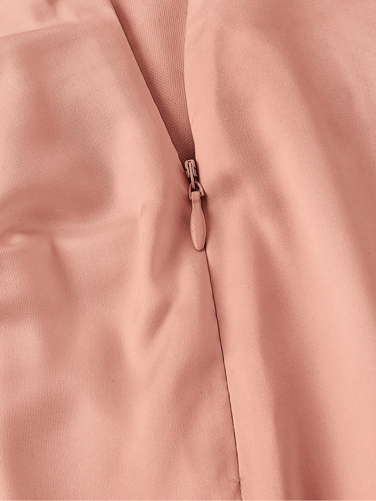 Lunaria – Spitzen-Satin-Midirock