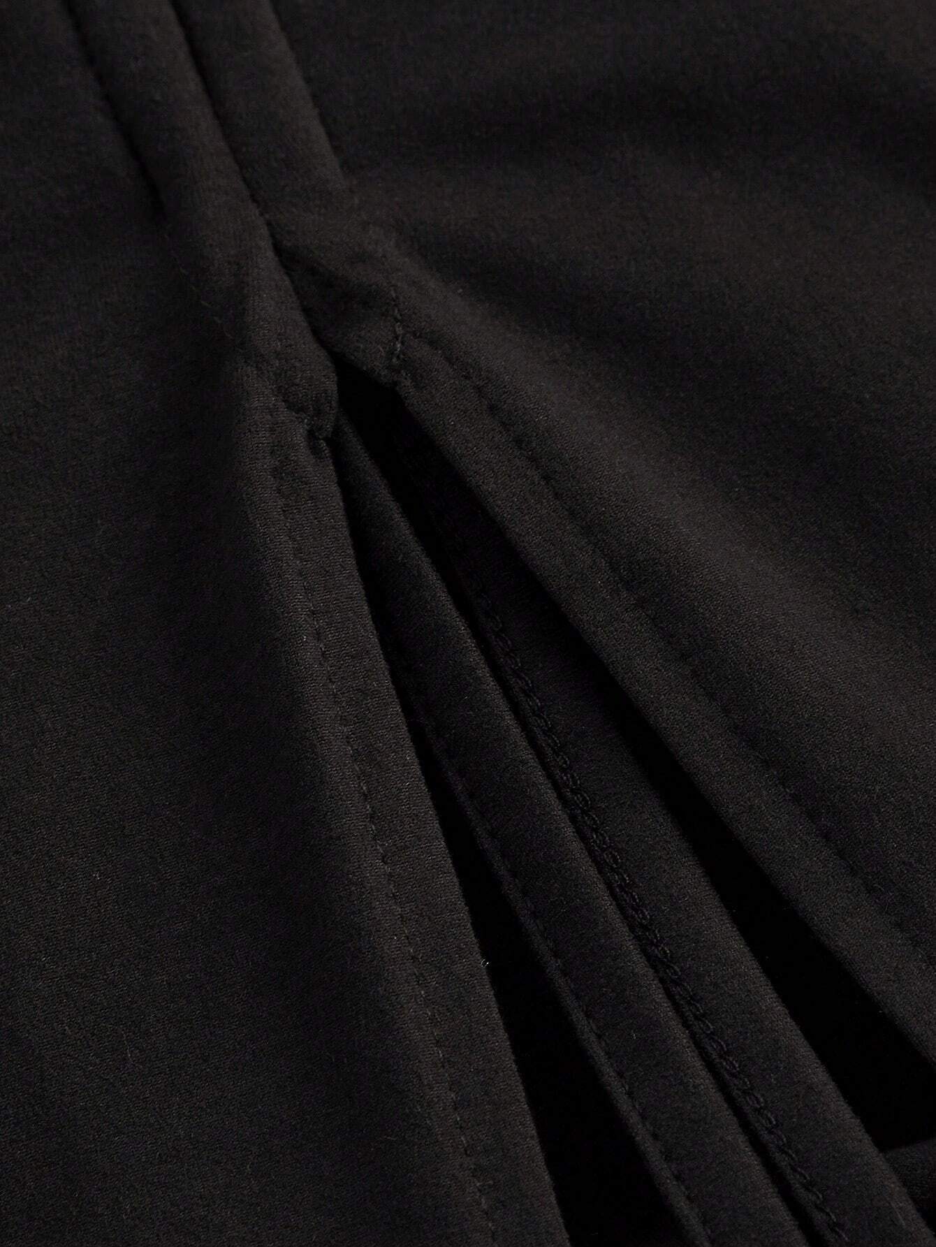 Nadine – Schwarzes Skulpturkleid