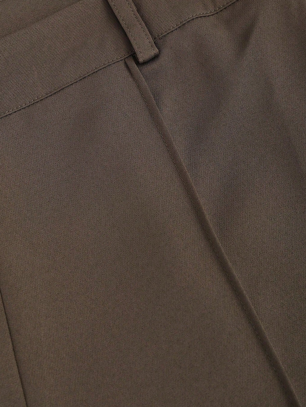Monique – Taupefarbene, maßgeschneiderte Hose mit geradem Bein