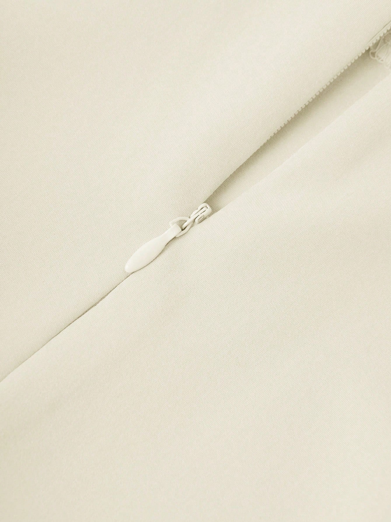 Liselotte - Bow Midirock