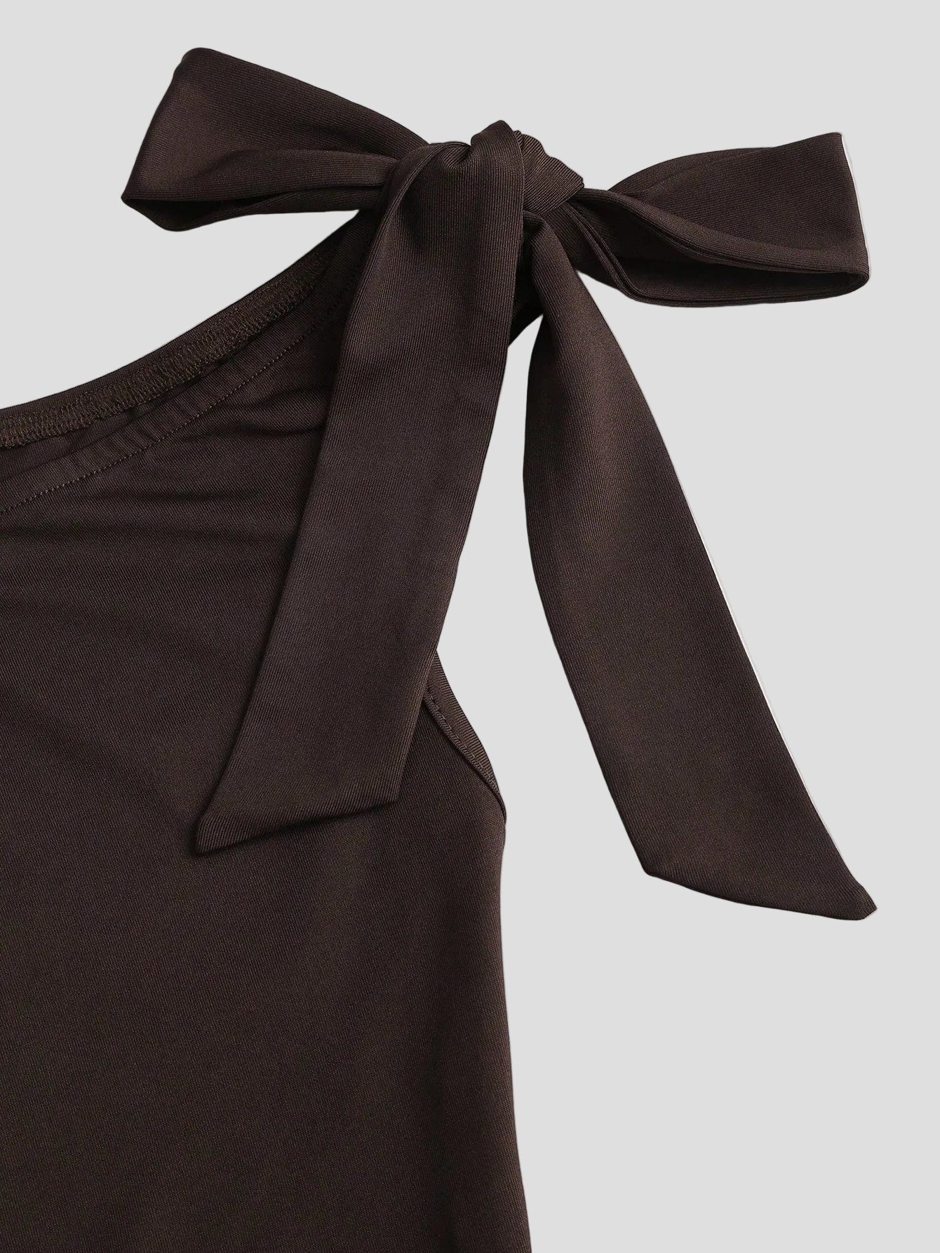 Mocha – Belle Rüschenkleid