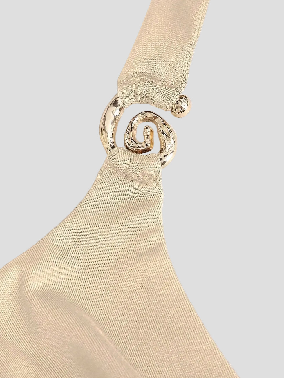 Aurelia – champagnerfarbenes Brautkleid