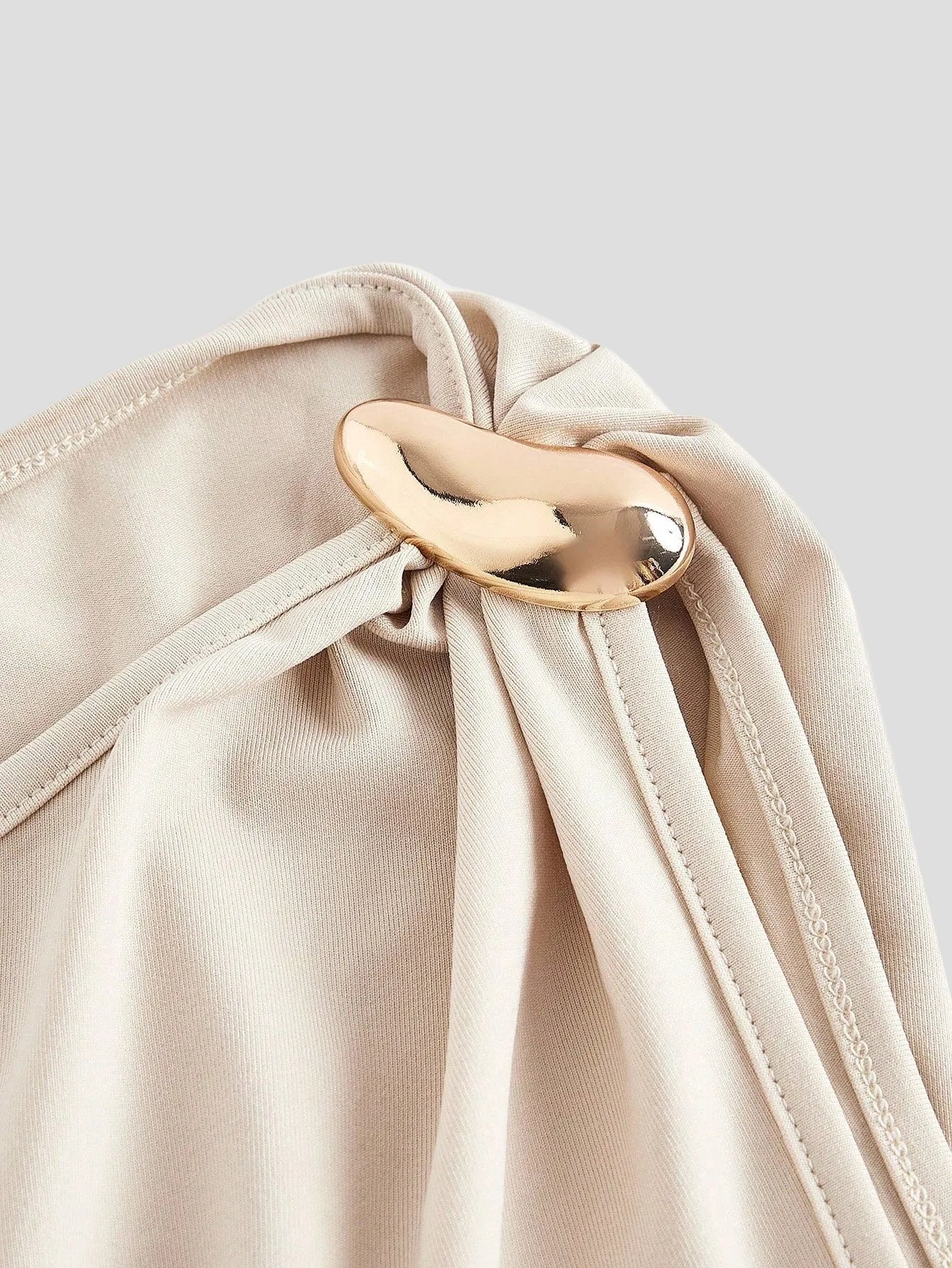 Yvonne – Perle Sculptée Kleid