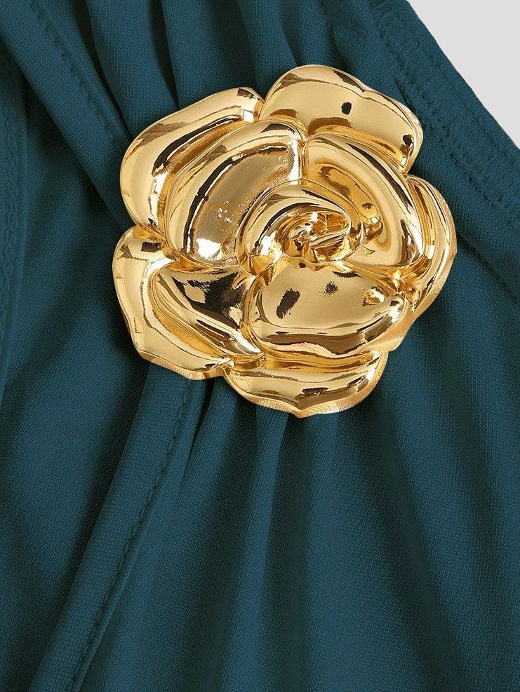 Nadine – Azurblaues Rüschenkleid