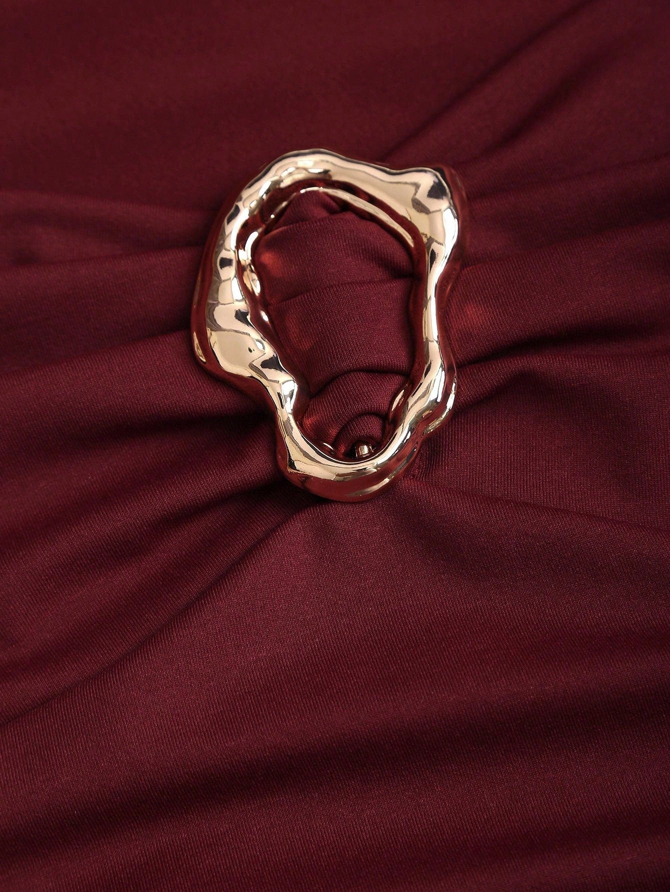 Velora – Gerafftes Neckholder-Top