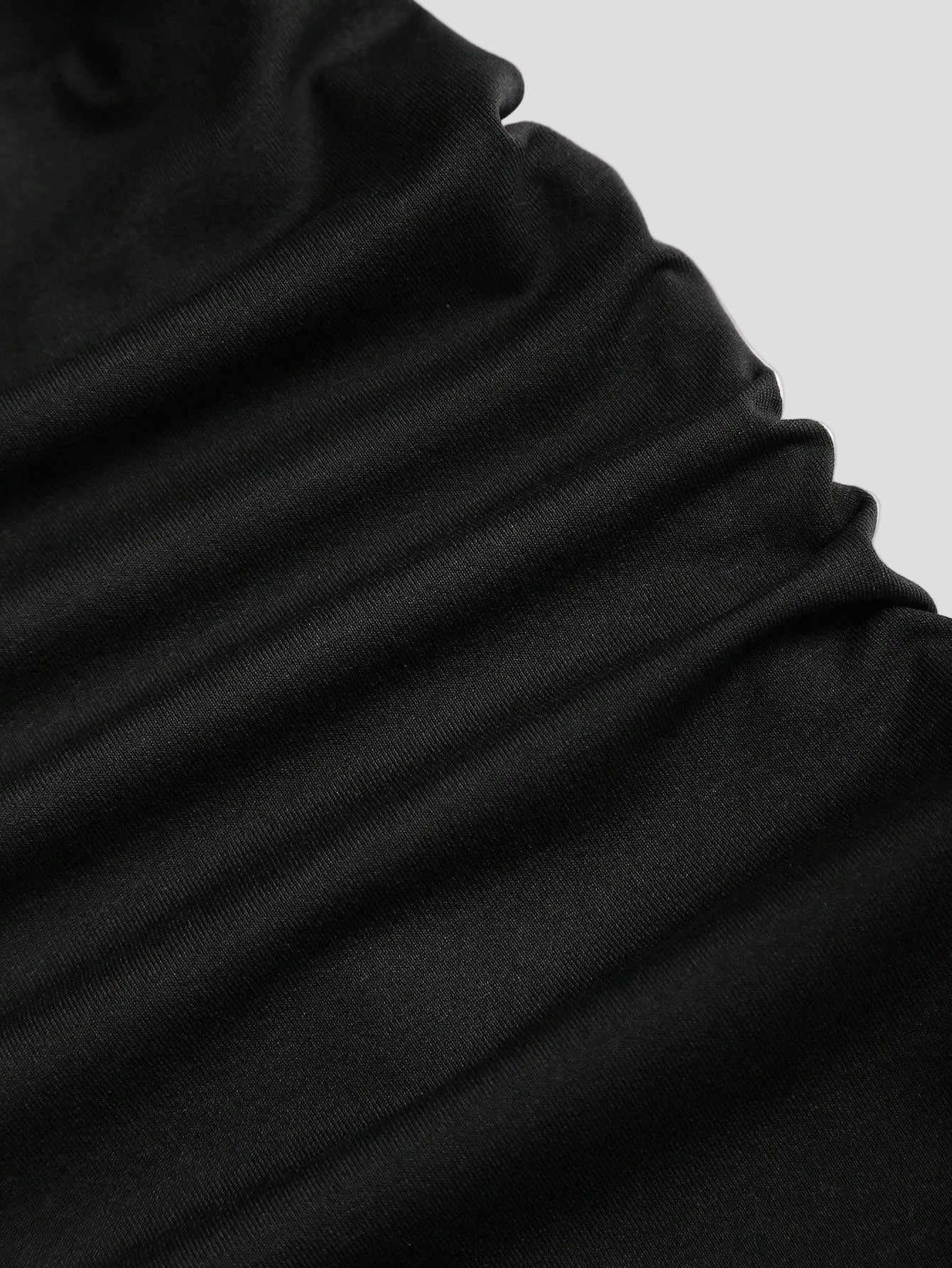Noira – Halo Ruched Top