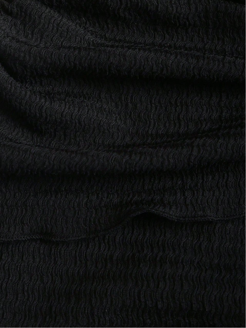 Noémie – Schwarzes Neckholder-Minikleid